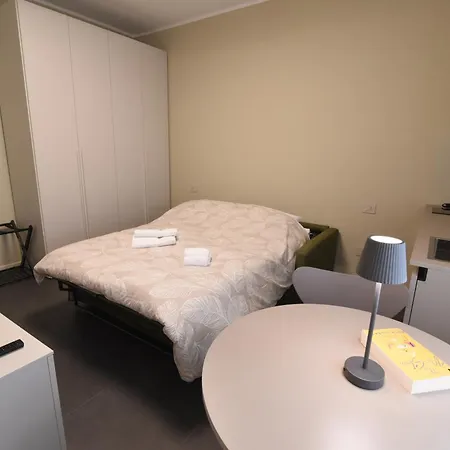 De' Carracci Pensión Bolonia